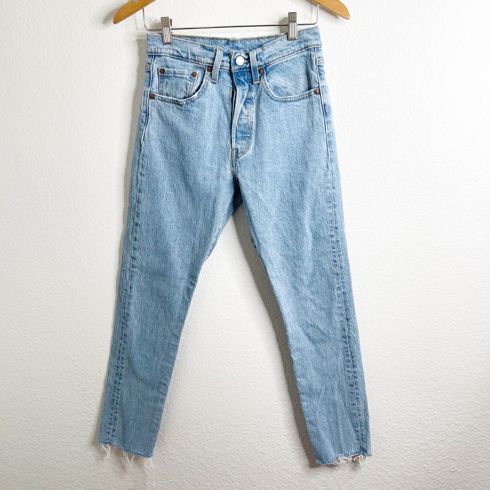 Levis 501 Skinny Light Wash Raw Hem High‎ Rise Jeans 29502-0129 Womens W26 L28